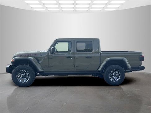 New 2025 Jeep Gladiator Mojave image 4