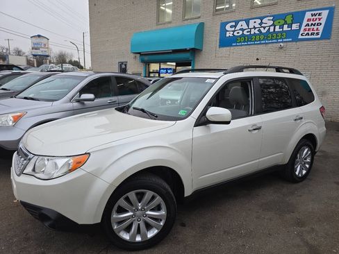 Used 2013 Subaru Forester 2.5X Premium w/ All-Weather Plus Pkg image 4
