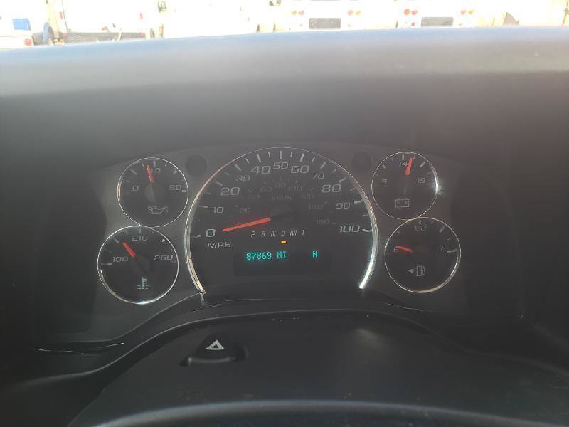 Used 2019 Chevrolet Express 2500 RWD image 15