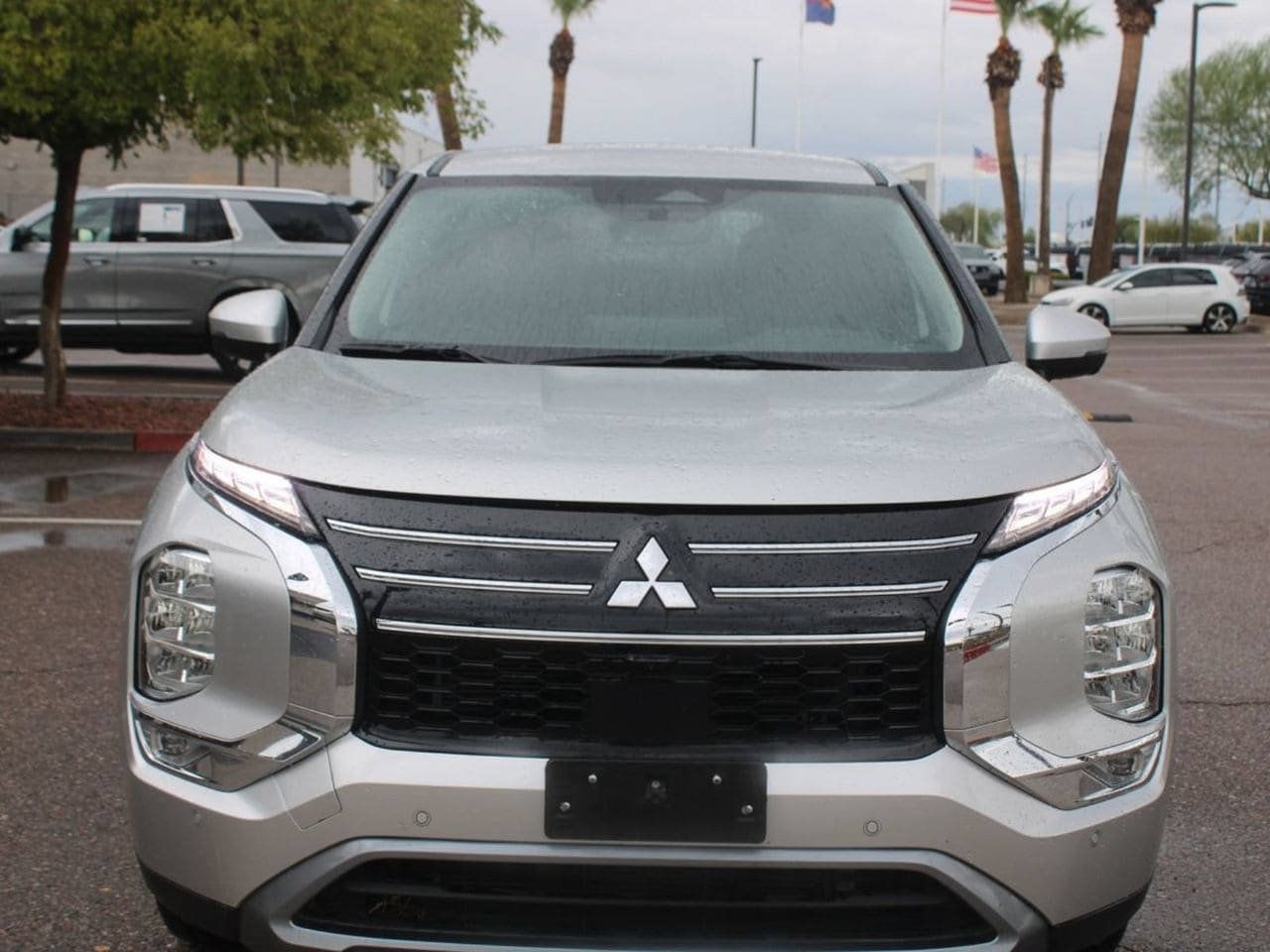 Used 2025 Mitsubishi Outlander SE FWD image 9