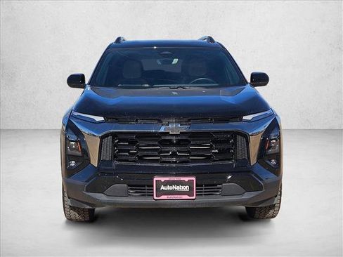 Used 2025 Chevrolet Equinox ACTIV w/ Safety and Technology Package image 2