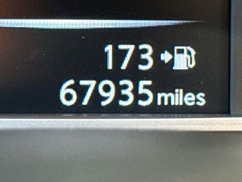 Used 2016 Nissan Sentra SL w/ Technology Package image 13