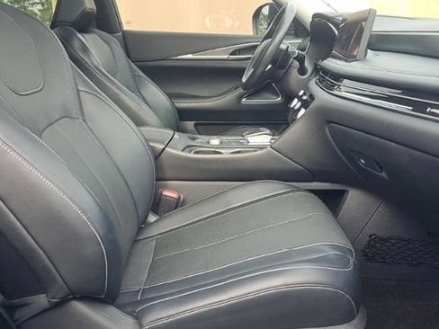 Certified 2023 INFINITI QX60 Luxe w/ Vision Package image 11