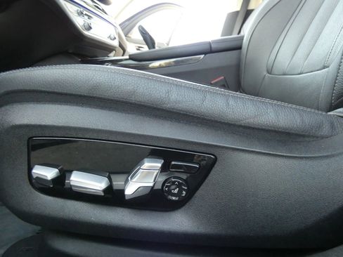 Used 2022 BMW 745e xDrive image 56