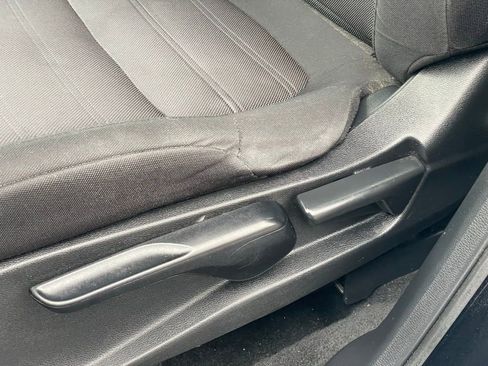 Used 2020 Honda CR-V LX image 13