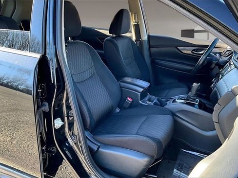 Used 2018 Nissan Rogue SV w/ Premium Package image 26