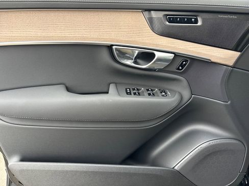 New 2026 Volvo XC90 B6 Plus image 9