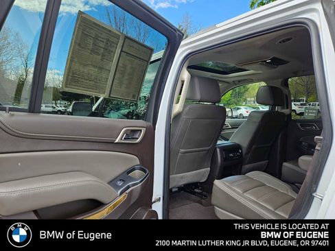 Used 2017 GMC Yukon Denali w/ Open Road Package AWD/4WD image 19