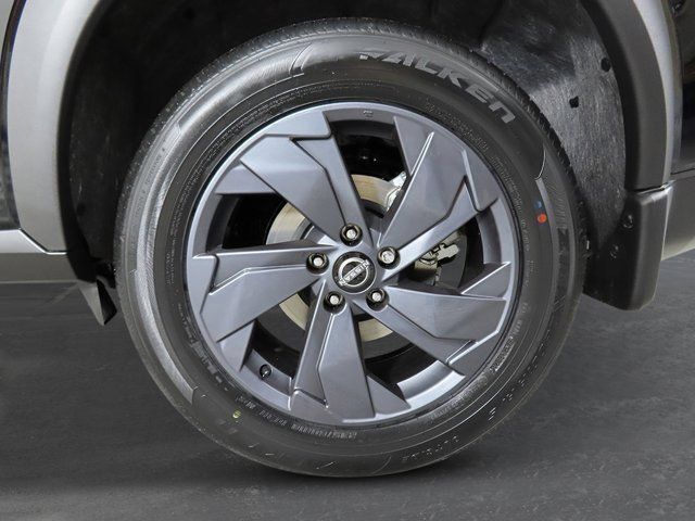 New 2026 Nissan Rogue SV FWD image 10