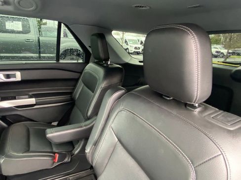 Certified 2022 Ford Explorer Limited w/ Equipment Group 301A image 23
