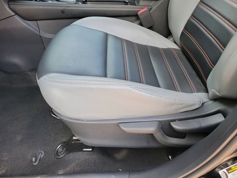 Used 2023 Nissan Kicks SR w/ SR Premium Package image 5