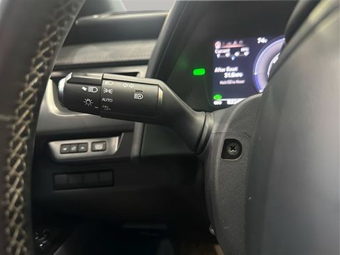 Used 2019 Lexus UX 250h w/ Premium Package AWD/4WD image 17