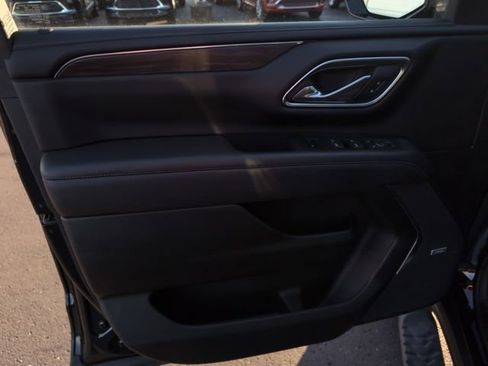 Used 2023 Chevrolet Tahoe Z71 w/ Luxury Package image 15