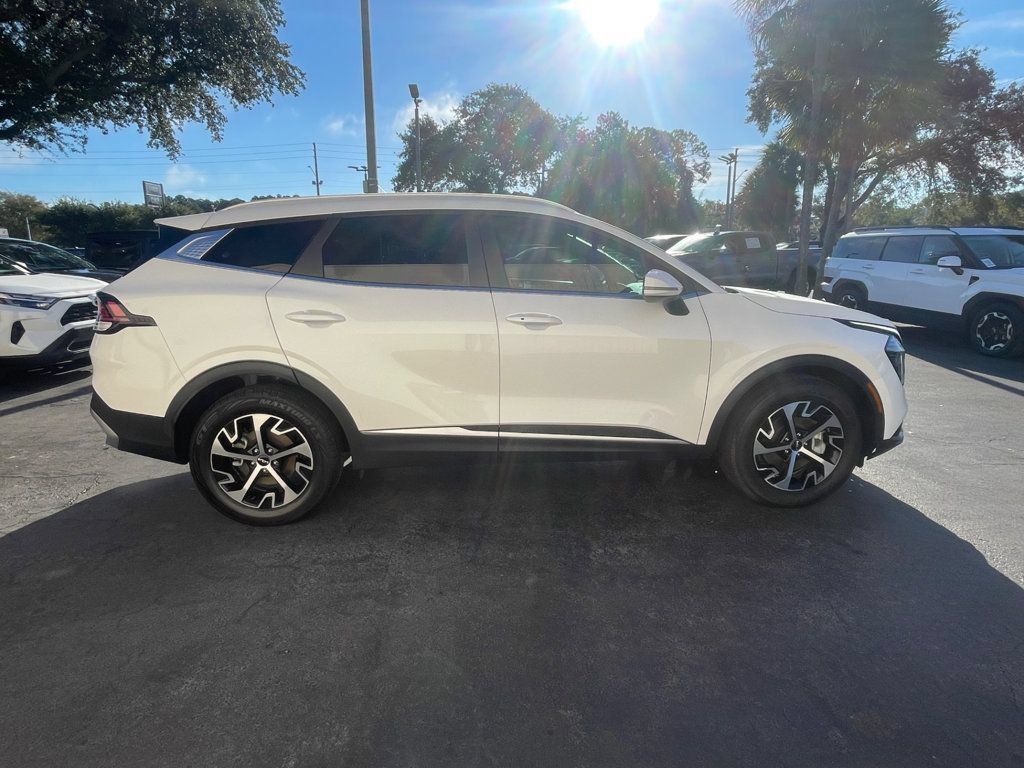 Used 2024 Kia Sportage EX AWD/4WD image 7
