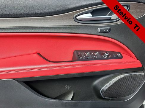 Used 2019 Alfa Romeo Stelvio Ti AWD/4WD image 29