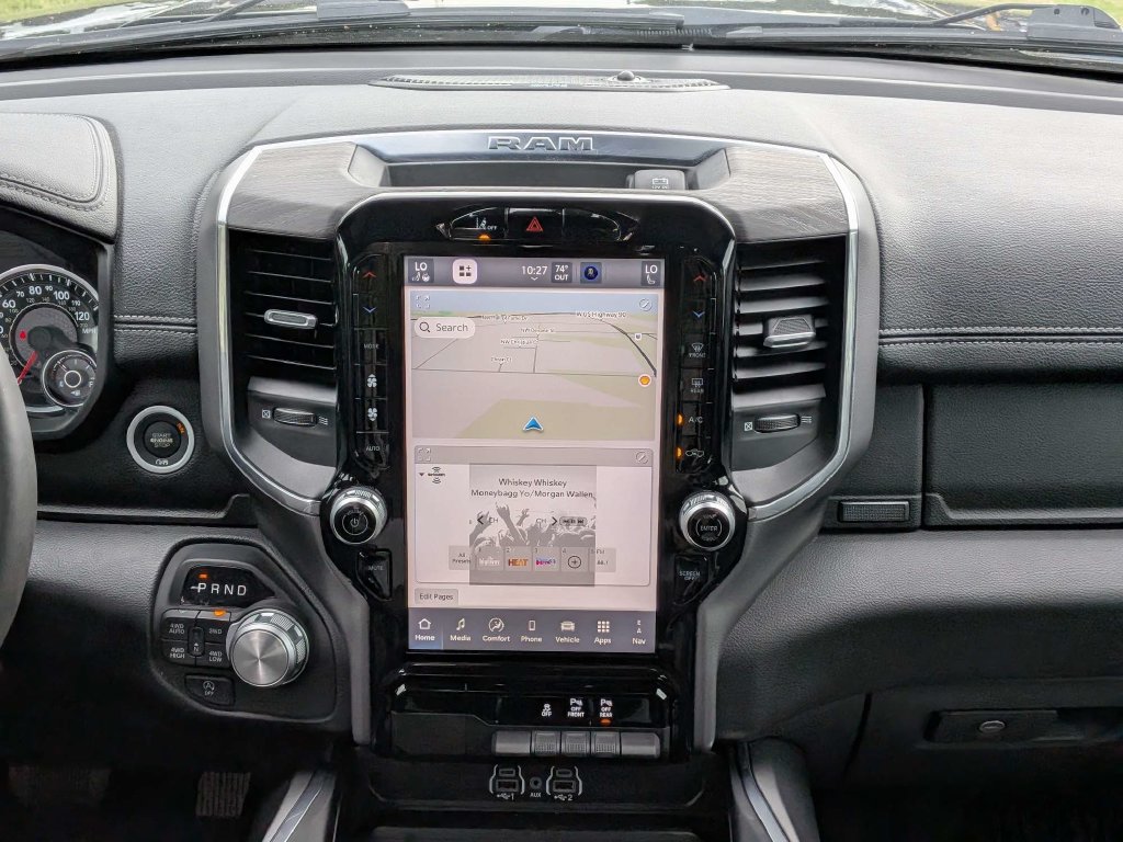 Used 2025 RAM 1500 Laramie AWD/4WD image 18