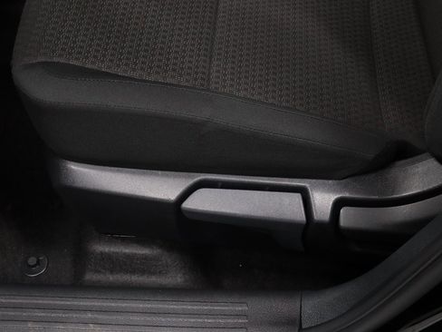 Certified 2025 Nissan Kicks S image 23