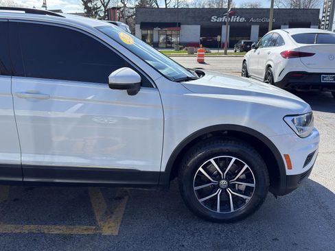 Used 2021 Volkswagen Tiguan SE image 10