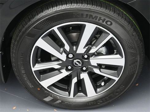 New 2025 Nissan Versa SV w/ Trunk Package image 6