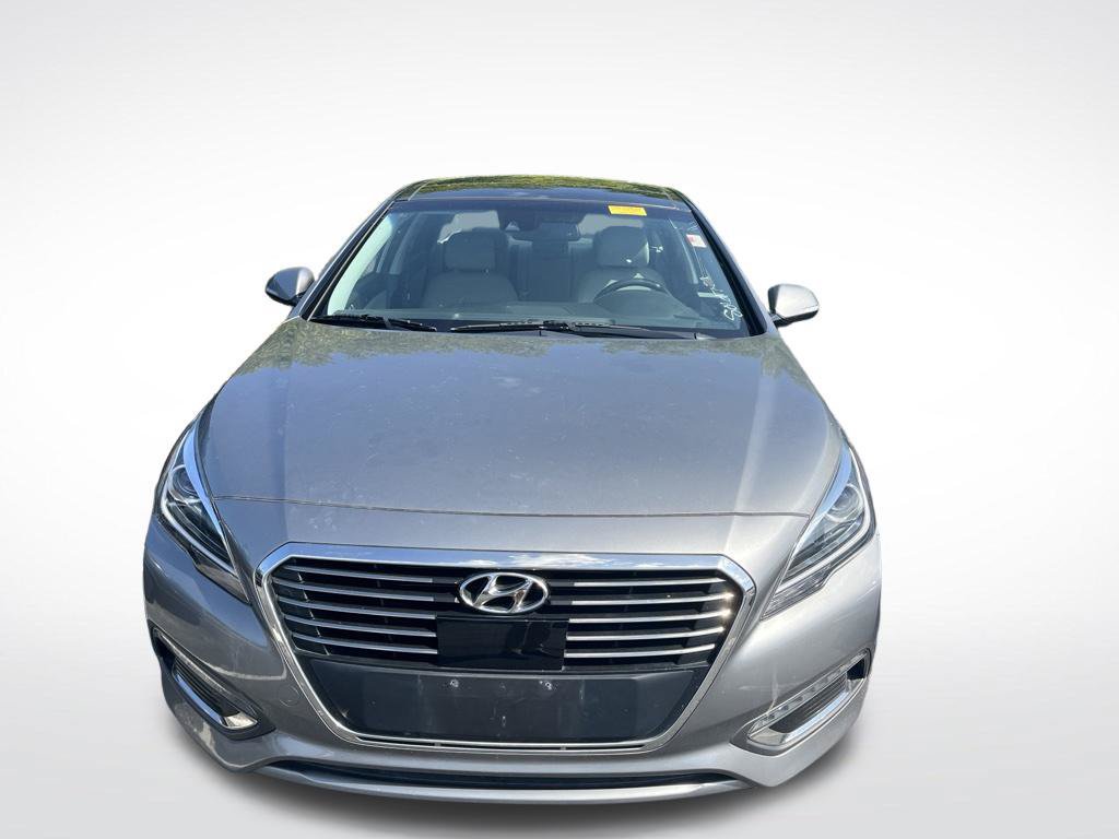 Used 2017 Hyundai Sonata Limited w/ Ultimate Package 02 FWD image 4