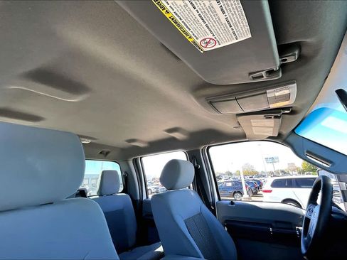 Used 2015 Ford F250 XLT w/ XLT Interior Package image 12