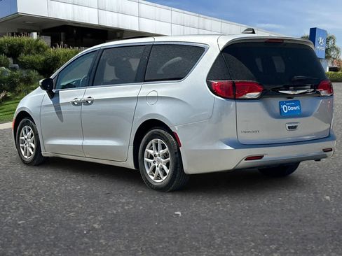 Used 2023 Chrysler Voyager LX FWD image 7