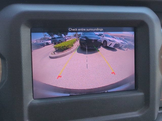 Used 2021 Jeep Wrangler Unlimited Sahara AWD/4WD image 19