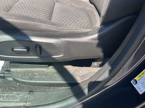 Used 2017 GMC Acadia SLE w/ Driver Alert Package I image 20