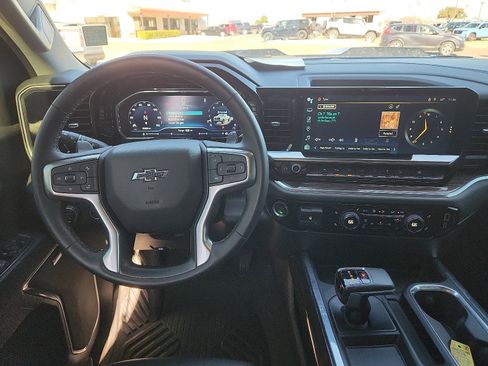 Used 2023 Chevrolet Silverado 1500 LT Trail Boss w/ LT Trail Boss Premium Package image 12