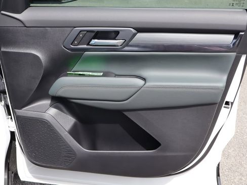 New 2026 GMC Terrain AT4 AWD/4WD image 25