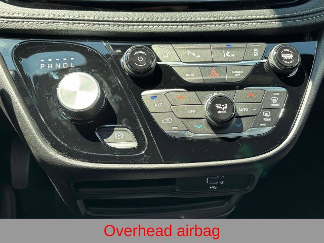 New 2027 Chrysler Pacifica Select FWD image 28