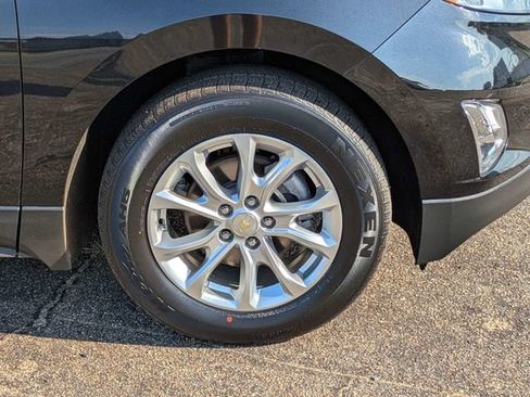 Used 2021 Chevrolet Equinox LT w/ Driver Convenience Package FWD image 9
