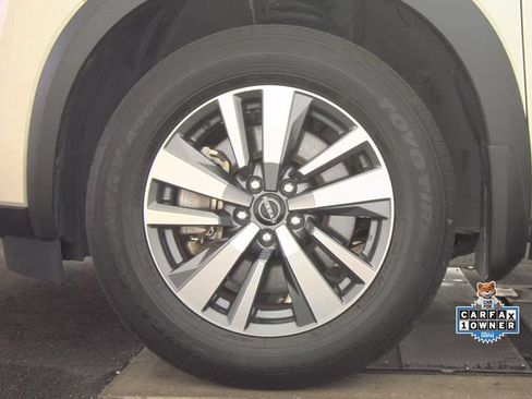 Used 2024 Nissan Pathfinder SL AWD/4WD image 9