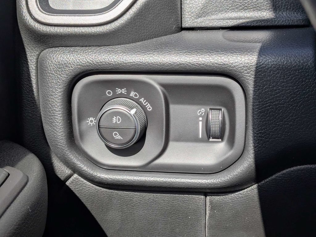 New 2026 RAM 3500 Tradesman AWD/4WD image 22