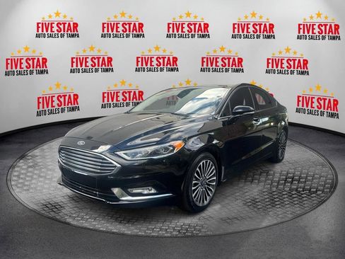 Used 2017 Ford Fusion SE w/ Fusion SE Technology Package image 3