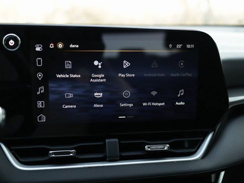 Used 2025 Chevrolet Equinox LT w/ Safety and Technology Package image 14