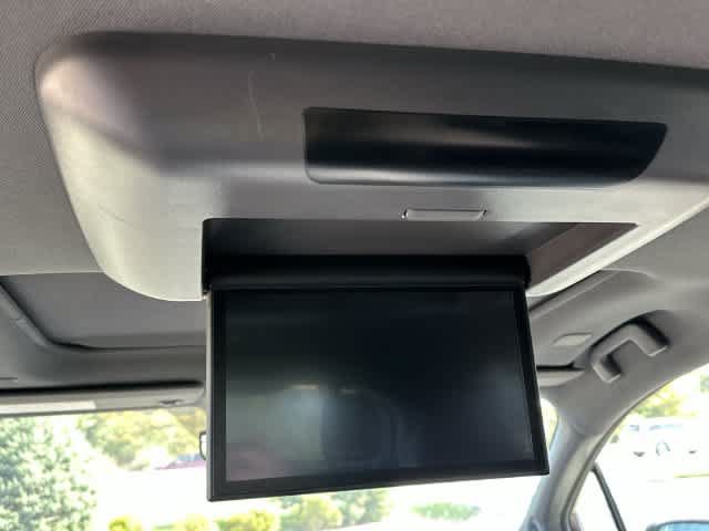 Used 2023 Toyota Sienna Platinum AWD/4WD image 7
