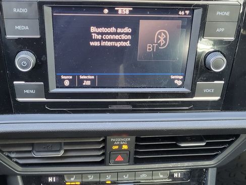Used 2023 Volkswagen Jetta SE w/ Panoramic Sunroof Package FWD image 20