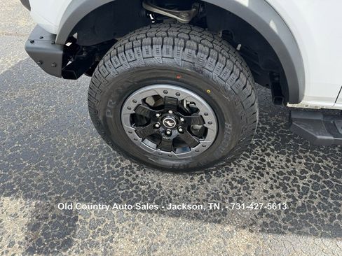 Used 2021 Ford Bronco Badlands image 14