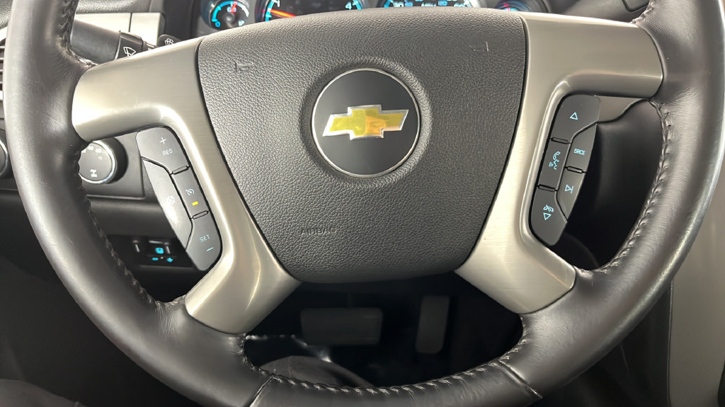 Used 2013 Chevrolet Silverado 2500 LTZ AWD/4WD image 23