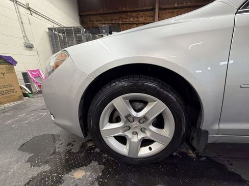 Used 2011 Chevrolet Malibu LS image 30