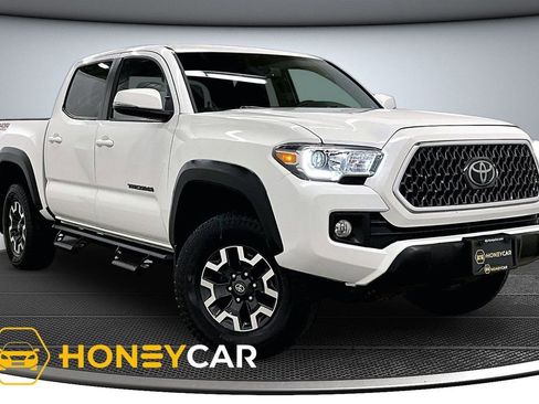 Used 2019 Toyota Tacoma TRD Off-Road AWD/4WD image 1