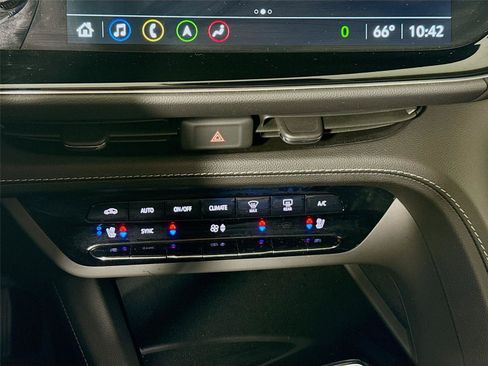 Used 2023 Buick Envision Avenir AWD/4WD image 10