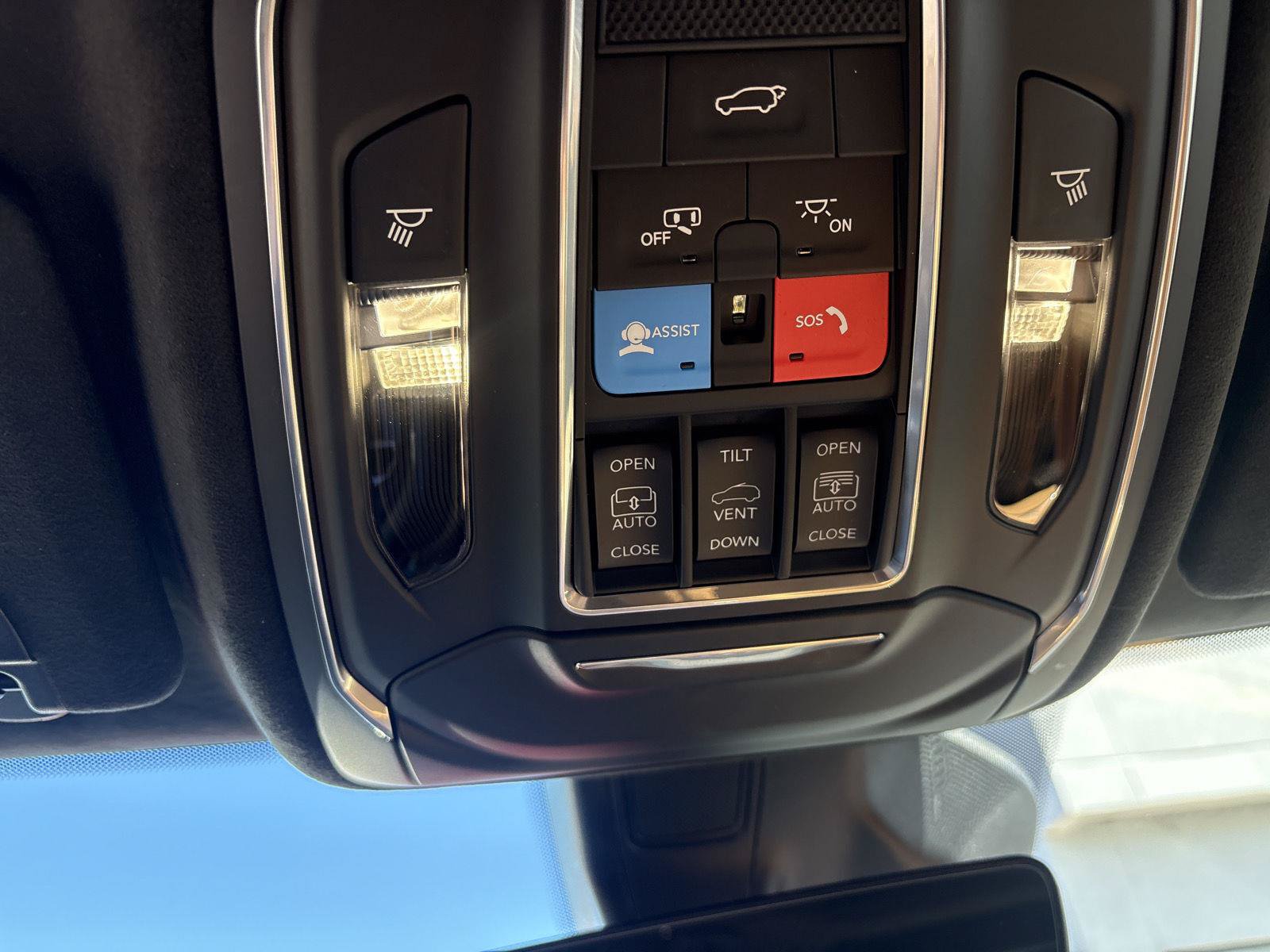 Used 2025 Jeep Grand Cherokee Summit AWD/4WD image 25
