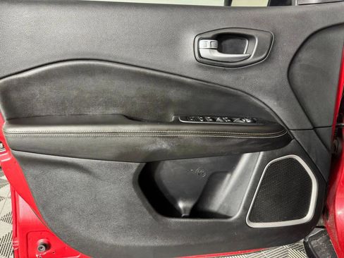 Used 2019 Jeep Compass Latitude w/ Popular Equipment Group image 35