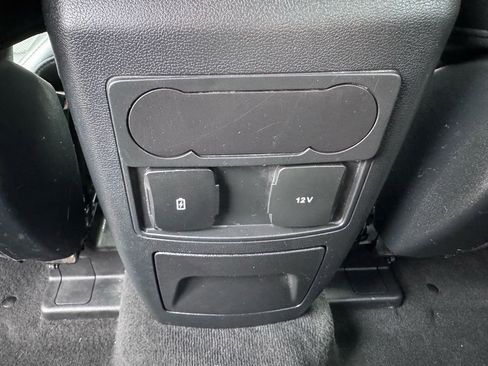 Used 2022 Ford Explorer Limited image 40