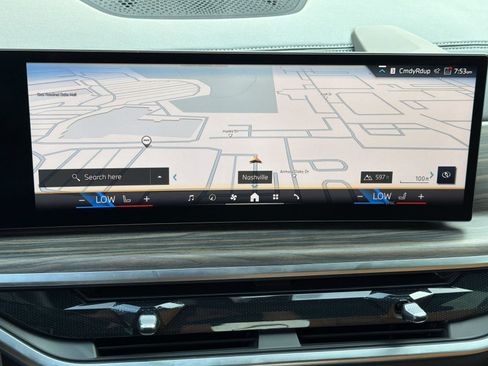 Used 2026 BMW X5 sDrive40i w/ Premium Package RWD image 18