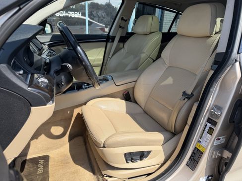 Used 2012 BMW 550i Gran Turismo xDrive w/ Driver Assistance Pkg AWD/4WD image 13
