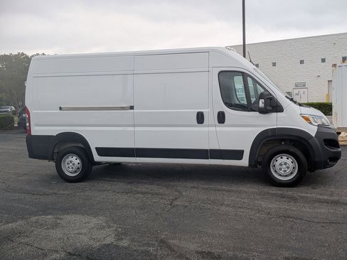 Used 2023 RAM ProMaster 2500 FWD image 10