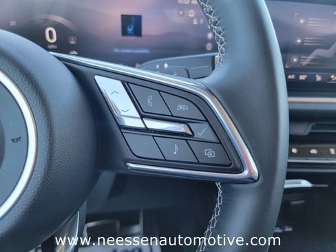 Used 2025 Buick Envision Sport Touring image 19